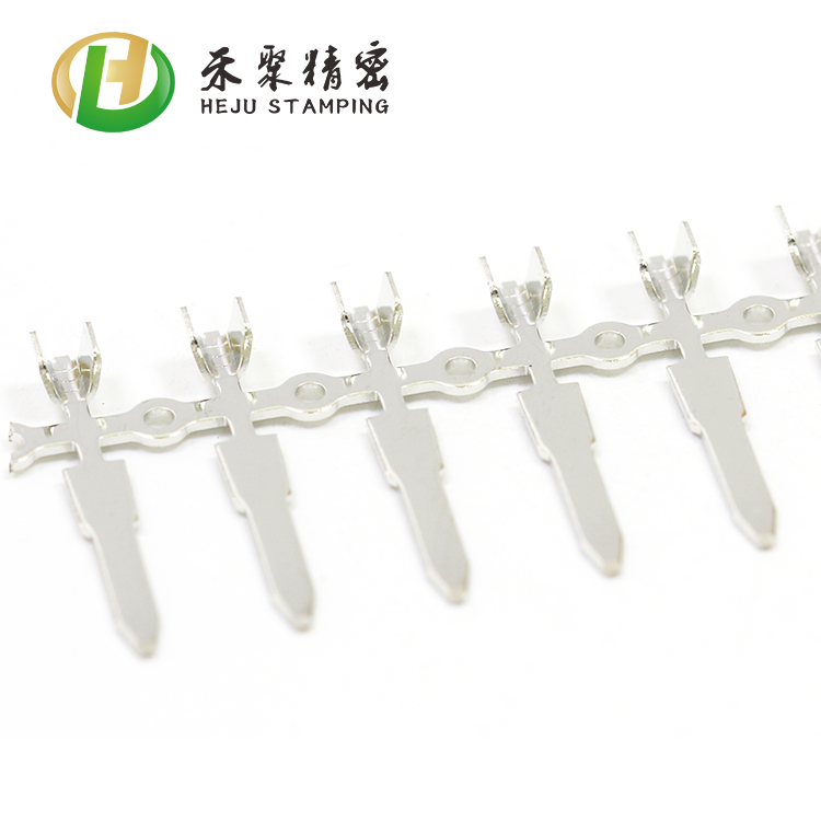 連接器端子、卡類端子、端子